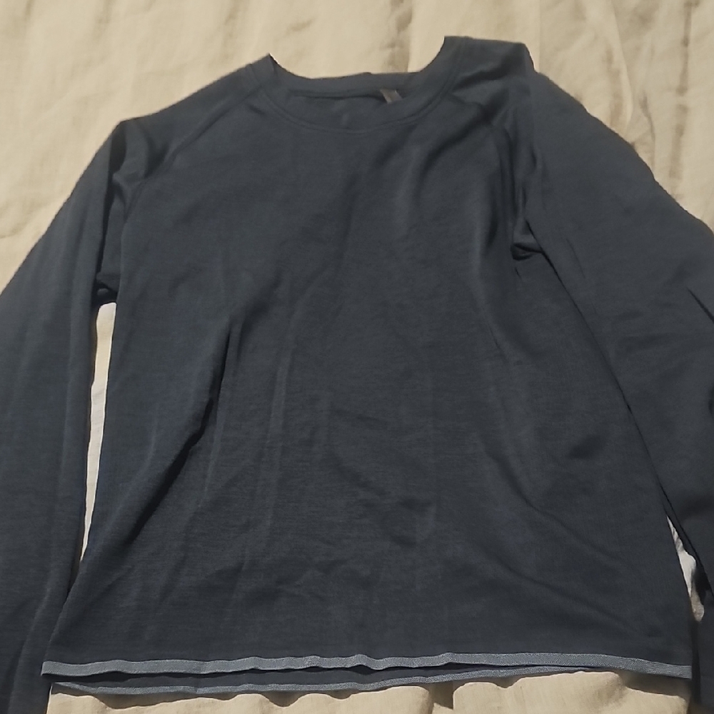 Outdoor Voices Men's Navy Gray Long Sleeve Athletic Shirt (Xs)